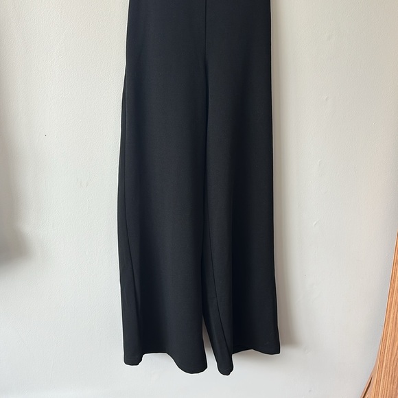 Lulu's Black Plunging V-Neck Jumpsuit - Picture 5 of 8